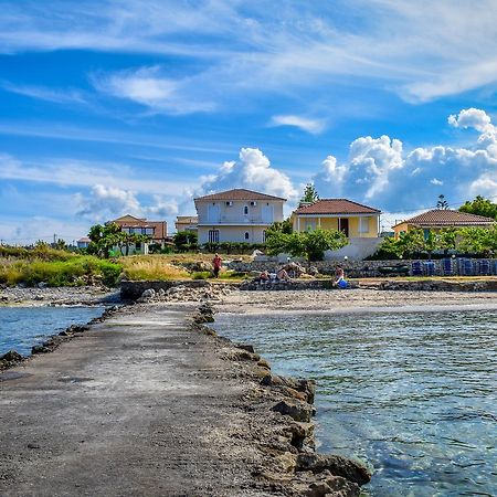 Pelagion II Sea Coral - Beachfront Holiday Home Kypseli Exterior photo